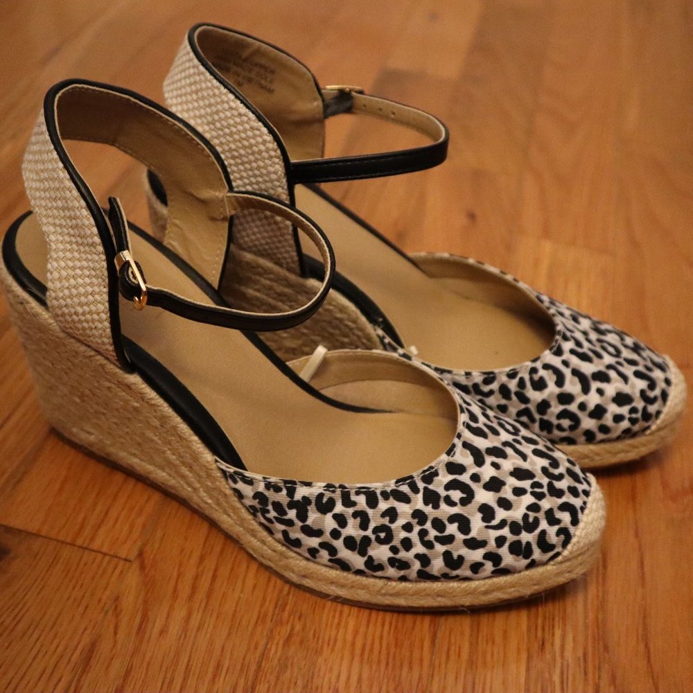 Loft Outlet Wedge (NEW) Size 7